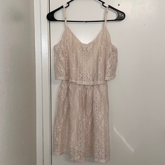 🌸 Clearance! 🌸 Rue 21 Cream Lace Spaghetti Strap Mini Dress Size Medium - Picture 9 of 9